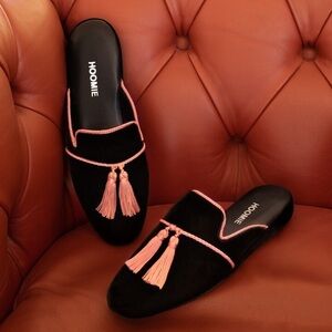 Wolf & Badger Hoomie Slippers